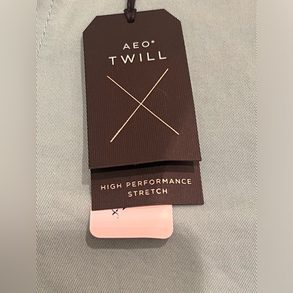 AMERICAN EAGLE | AEO | Twill midi low rise shorts size 6 NWT - Picture 7 of 8